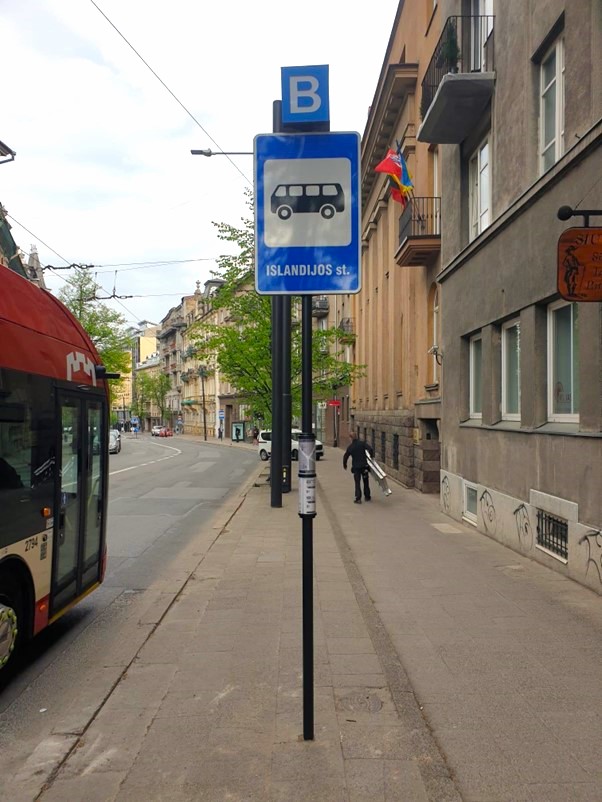 Islandijos stotelė – Vilniaus naktinio viešojo transporto stotis